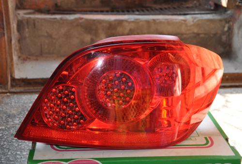 Peugeot - 307 - 5 drzwi - (2005 - 2008) - Oświetlenie / Lampa tylna  prawa