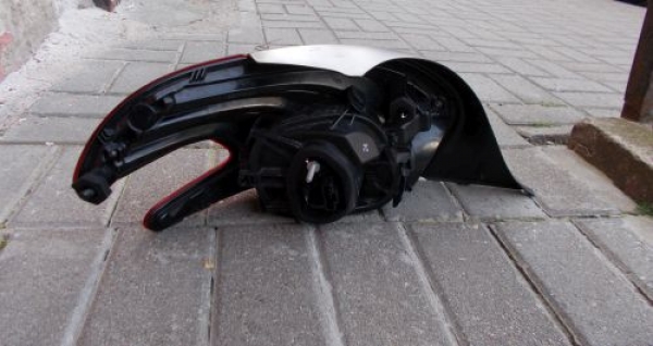 Peugeot - 208 - 5 drzwi - (2015-) - Oświetlenie / Lampa tylna  prawa