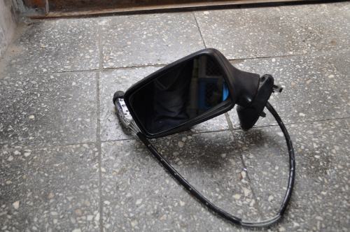 Audi - 80 - Kombi - (1991 - 1996) - Lusterka / Lewe ręczne wewnętrznie regulowane