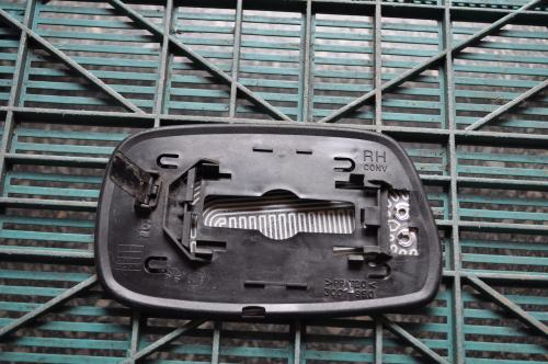 Toyota - Avensis - 5 drzwi - (1997 - 2000) - Lusterka / Wkład prawego elektrycznego