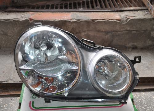 Volkswagen - Polo - 3 drzwi - (2001 - 2005) - Oświetlenie / Lampa przednia prawa