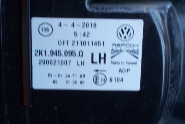 Volkswagen - Caddy - Osob./Tow.- (2010-) - Oświetlenie / Lampa tylna lewa