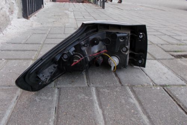 Opel - Zafira C - (2016 - 2019) - Oświetlenie / Lampa tylna  prawa