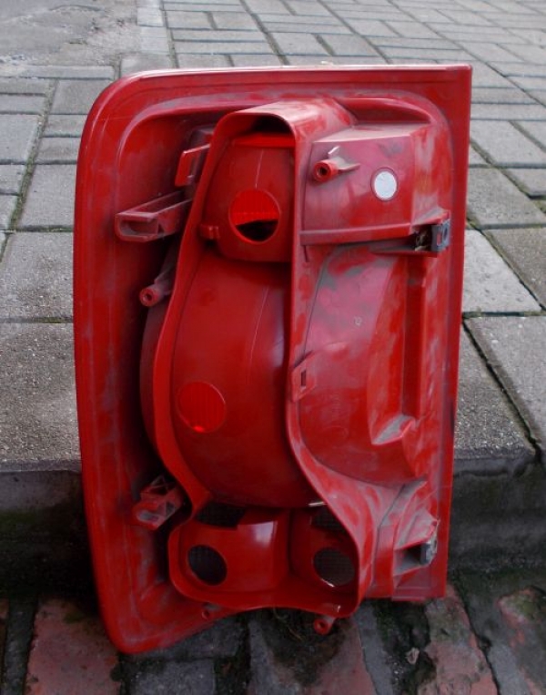 Volkswagen - Amarok - (2010-) - Oświetlenie / Lampa tylna lewa