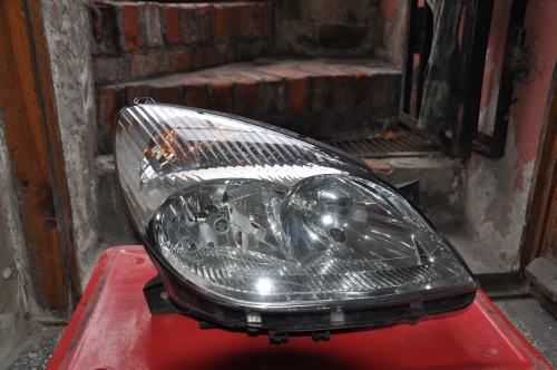 Citroen  - C 5 - (2000 - 2004) - Oświetlenie / Lampa przednia   prawa Xenon