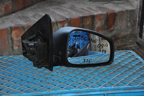 Renault - Megane - 5 drzwi - (2012 - 2013) - Lusterka /  Prawe elektryczne