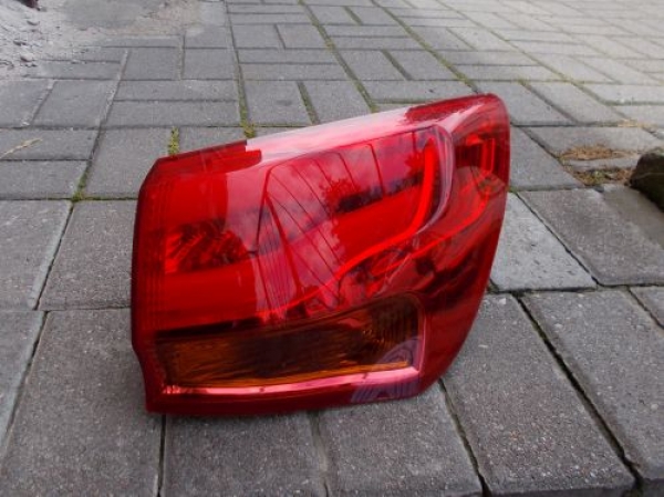 Kia - Cee´d - Kombi - (2012-) - Oświetlenie / Lampa tylna  prawa