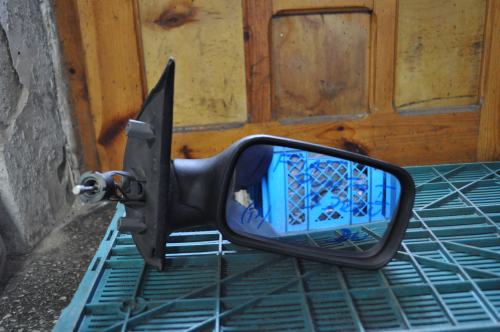 Fiat - Punto - 3 drzwi - (1993 - 1999) - Lusterka / Prawe ręczne wewnętrznie regulowane