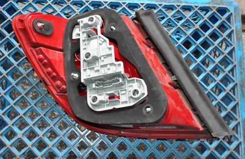 Mercedes-Benz - C-Klasa - S204 - Kombi - (2007 - 2011) - Oświetlenie / Lampa tylna  prawa