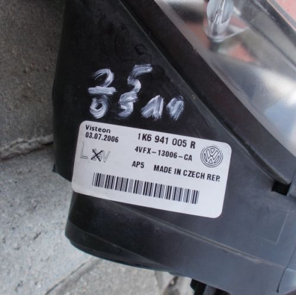 Volkswagen - Jetta - (2005 - 2011) - Oświetlenie / Lampa przednia lewa