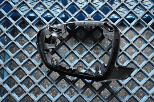 Peugeot - 508 - 4 drzwi - (2010 - 2014) - Lusterka / Ramka prawa