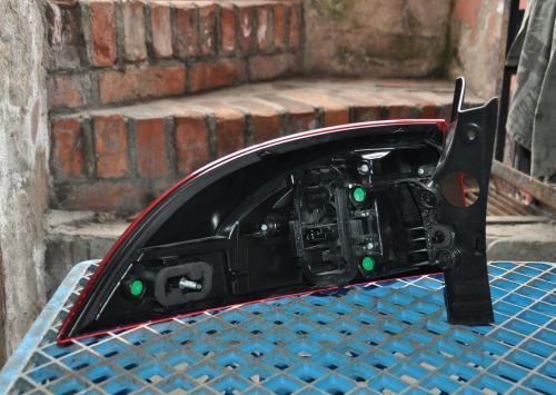 Renault - Clio - Kombi - (2013 - 2019) - Oświetlenie / Lampa tylna  prawa