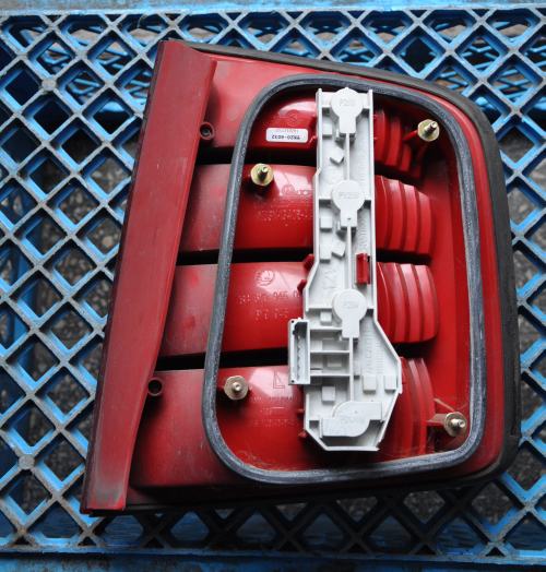 Skoda - Fabia - 4 drzwi - (2001 - 2004) - Oświetlenie / Lampa tylna  prawa