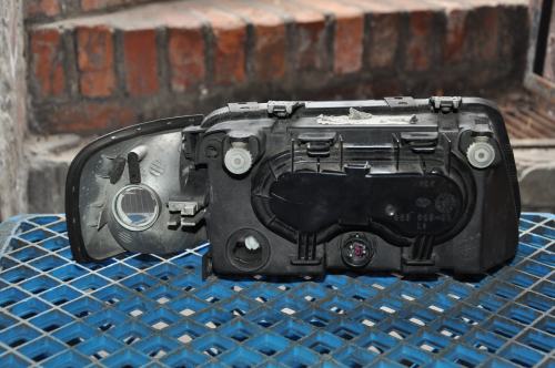 Audi - A3 - 3 drzwi - (1996 -2000) - Oświetlenie / Lampa przednia lewa