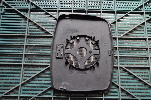 Mercedes-Benz - Vito - W638 - Osob./Tow.- (1996 - 2003) - Lusterka / Wkład prawego elektrycznego