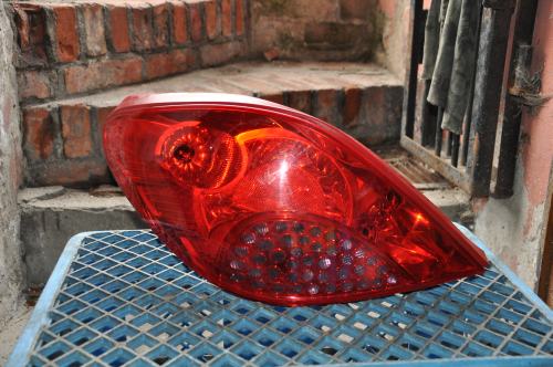 Peugeot - 207 - CC - Cabrio - (2007 - 2009) - Oświetlenie / Lampa tylna lewa