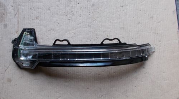 Audi - A4 - (2015-) - Lusterka / Kierunkowskaz w lusterku lewy