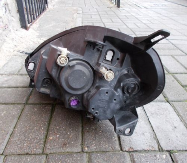 Fiat - Punto Evo - 5 drzwi - (2009 - 2012) - Oświetlenie / Lampa przednia prawa