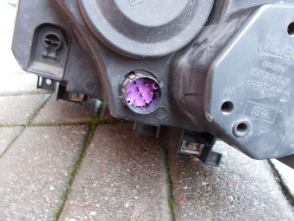 Fiat - Punto Evo - 5 drzwi - (2009 - 2012) - Oświetlenie / Lampa przednia prawa