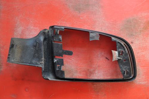 Opel - Omega - B - (1999 - 2003) - Lusterka / Ramka lewa
