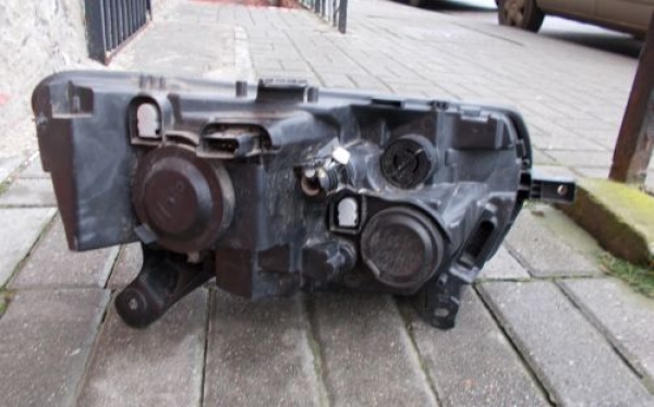 Dacia - Logan MCV - Kombi - (2013-) - Oświetlenie / Lampa przednia lewa