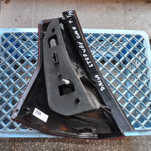 Dacia - Sandero - (2008 - 2012) - Oświetlenie / Lampa tylna  prawa