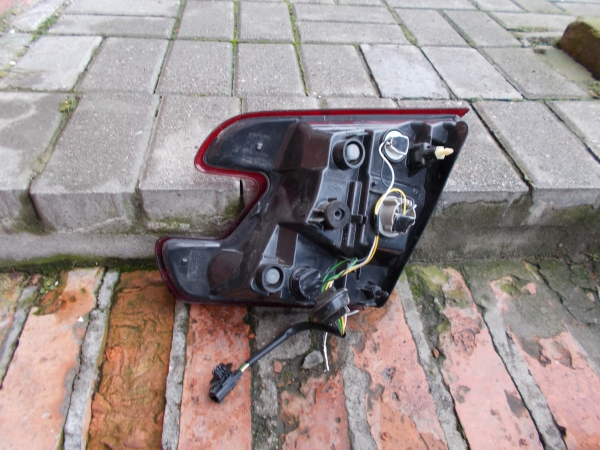 Renault - Megane - Kombi - (2013 - 2016) - Oświetlenie / Lampa tylna lewa wewnętrzna