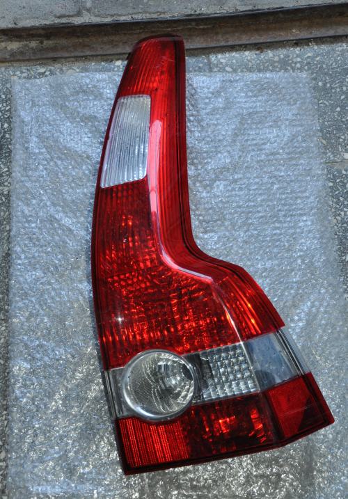 Volvo - V 50 - Kombi - (2004 - 2007) - Oświetlenie / Lampa tylna  prawa