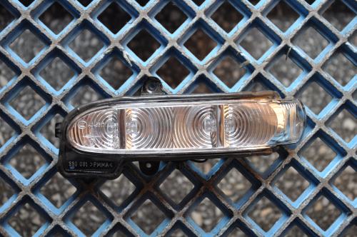 Mercedes-Benz - C-Klasa - W203 - (2004 - 2007) - Lusterka / Kierunkowskaz w lusterku lewy