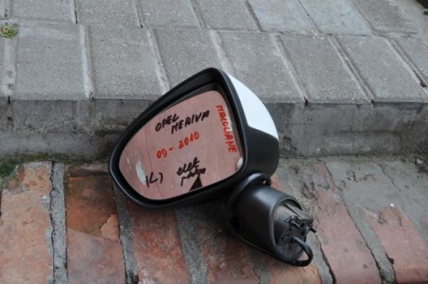 Opel - Meriva - (2014-) - Lusterka /  Lewe elektryczne