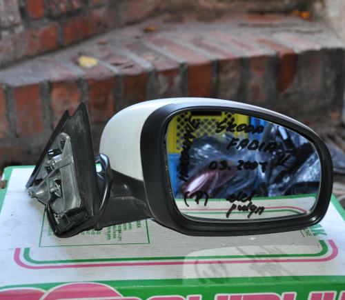 Skoda - Fabia - Kombi - (2010 - 2015) - Lusterka /  Prawe elektryczne