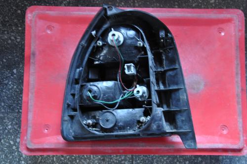 Honda - Civic - 3 drzwi - (1995 - 2001) - Oświetlenie / Lampa tylna  prawa