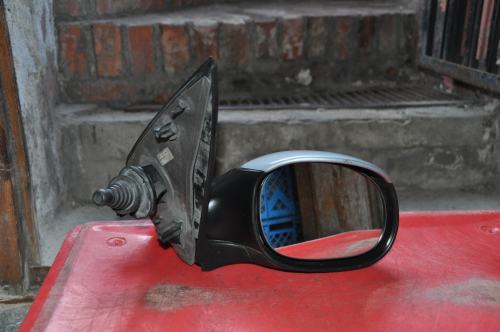 Peugeot - 206 - Kombi - (2002 - 2012) - Lusterka / Prawe ręczne wewnętrznie regulowane