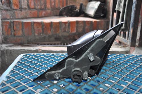 BMW - Seria 1 -  E81 - 3 drzwi - (2007 - 2011) - Lusterka /  Prawe elektryczne