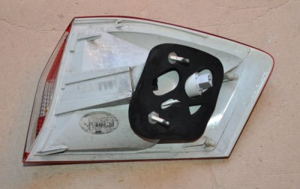 Ford - Kuga - (2008 - 2013) - Oświetlenie / Lampa tylna lewa