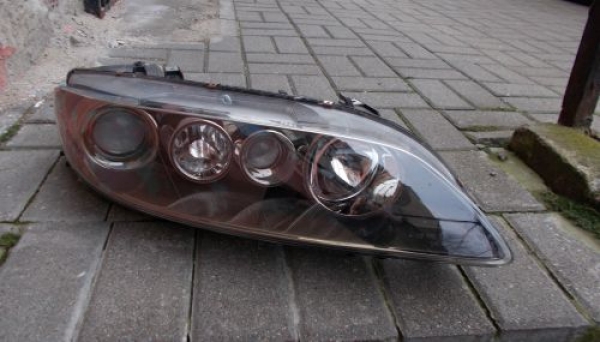 Mazda - 6 - Kombi - (2005 - 2008) - Oświetlenie / Lampa przednia prawa