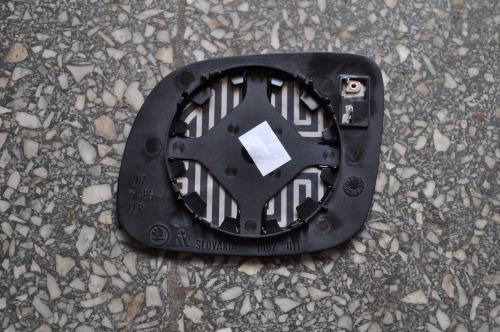 Skoda - Fabia - 5 drzwi - (2004 - 2007) - Lusterka / Wkład prawego elektrycznego