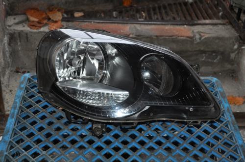 Volkswagen - Polo - Classic - (2004 - 2009) - Oświetlenie / Lampa przednia prawa