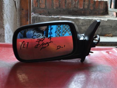 Toyota - Corolla - 5 drzwi - (1997 - 2002) - Lusterka /  Lewe elektryczne