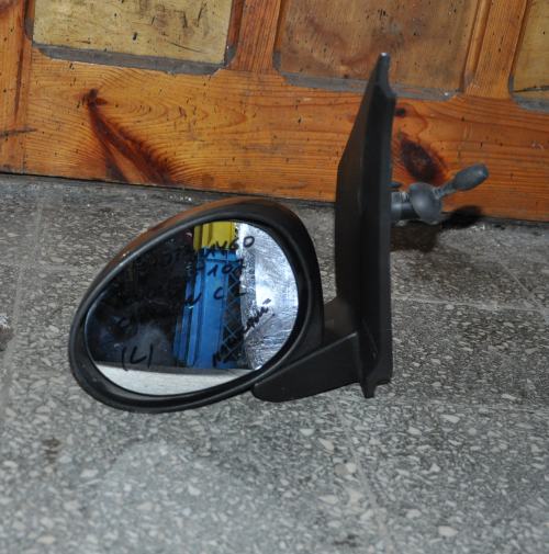 Citroen  - C 1 - 5 drzwi - (2009 - 2012) - Lusterka / Lewe ręczne wewnętrznie regulowane