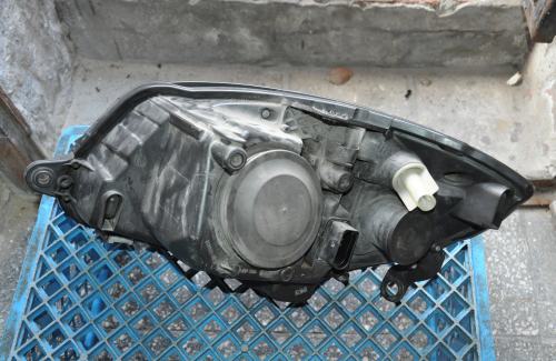 Skoda - Fabia - 5 drzwi - (2007 - 2010) - Oświetlenie / Lampa przednia prawa