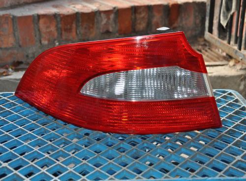 Skoda - Superb - (2008 - 2013) - Oświetlenie / Lampa tylna lewa