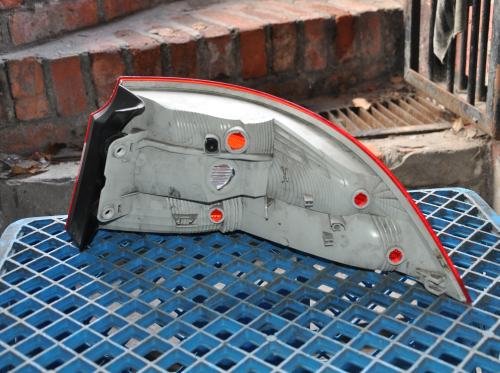 Skoda - Superb - (2008 - 2013) - Oświetlenie / Lampa tylna lewa