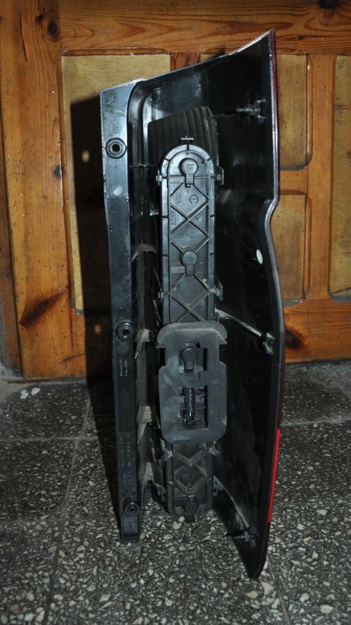 Mercedes-Benz - Sprinter - 209-224 - Osob./Tow.- (2006 - 2013) - Oświetlenie / Lampa tylna lewa