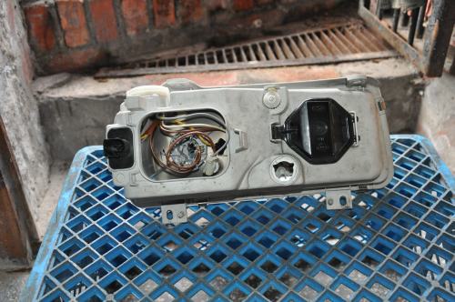 Volkswagen - Passat - (1993 - 1996) - Oświetlenie / Lampa przednia lewa