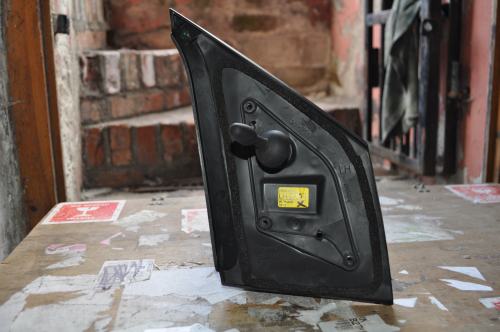 Citroen  - C 1 - 3 drzwi - (2009 - 2012) - Lusterka / Lewe ręczne wewnętrznie regulowane