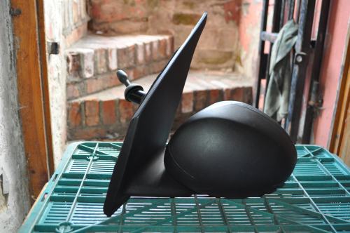 Citroen  - C 1 - 5 drzwi - (2009 - 2012) - Lusterka / Lewe ręczne wewnętrznie regulowane