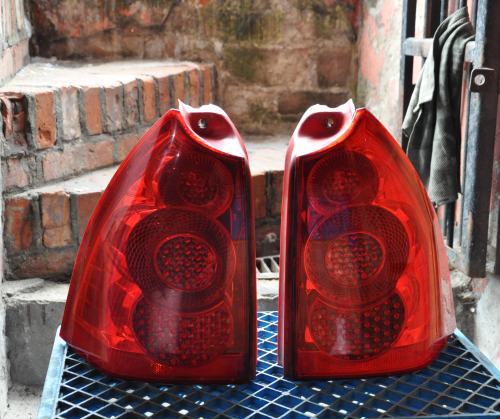 Peugeot - 307 - Kombi - (2005 - 2008) - Oświetlenie / Lampa tylna  prawa