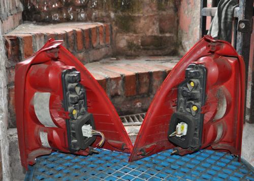 Peugeot - 307 - Kombi - (2005 - 2008) - Oświetlenie / Lampa tylna  prawa