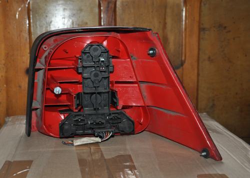 Volkswagen - Golf IV - 3 drzwi - (1997 - 2003) - Oświetlenie / Lampa tylna lewa